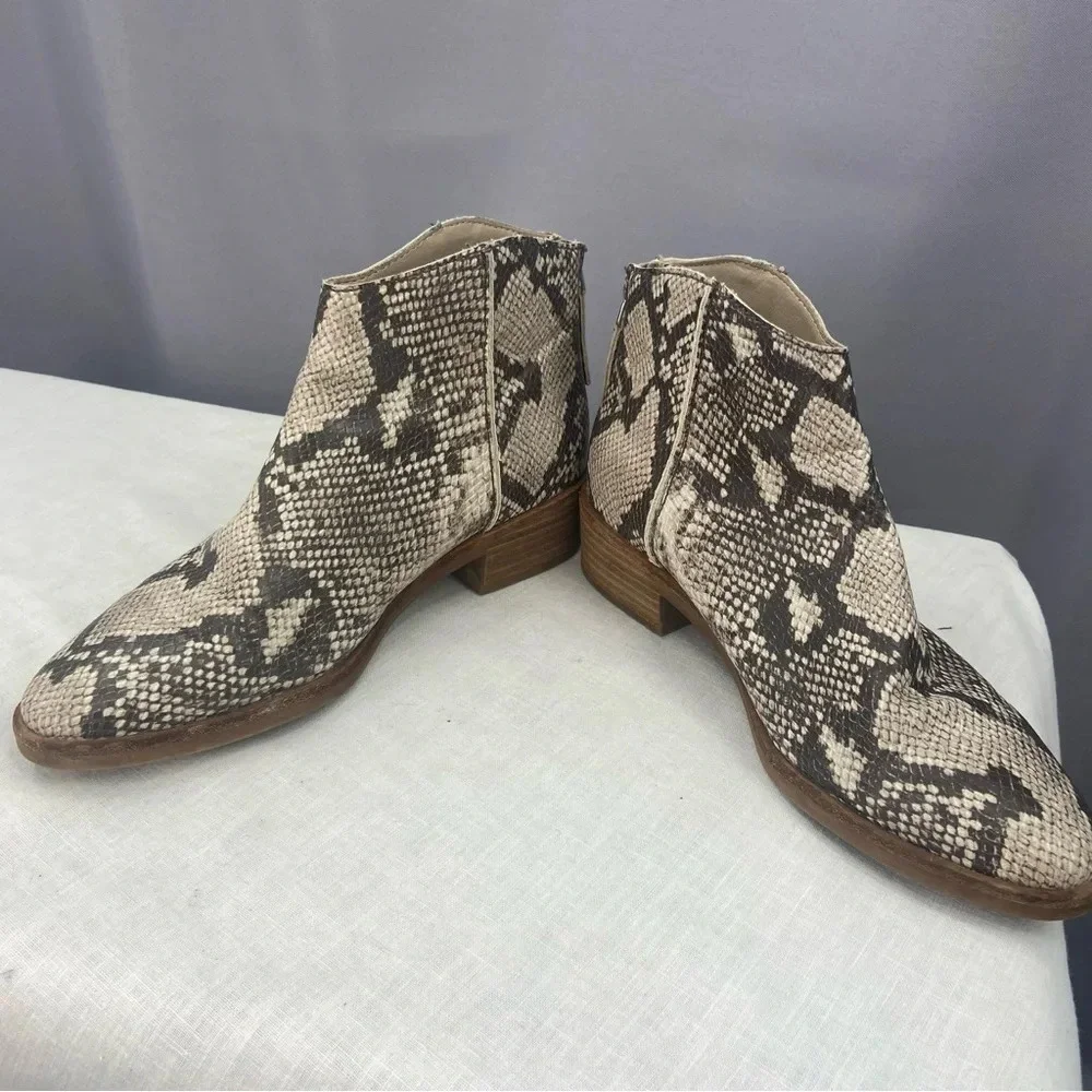 Dolce Vita Tavin Ankle‎ Bootie in Snakeskin Reptile Size 8